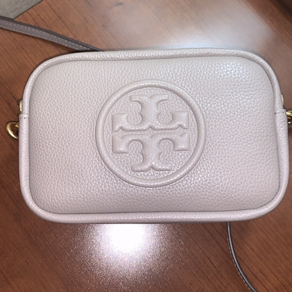 EUC Tory Burch Perry Bombe - Picture 7 of 9